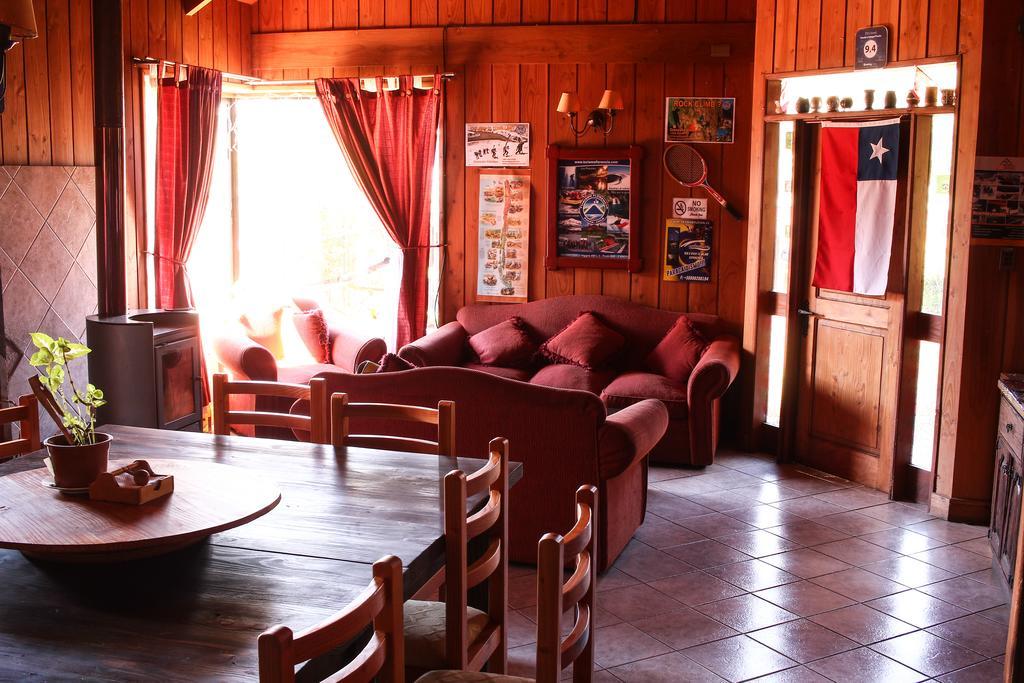 Hostal El Nogal Пукон Екстер'єр фото